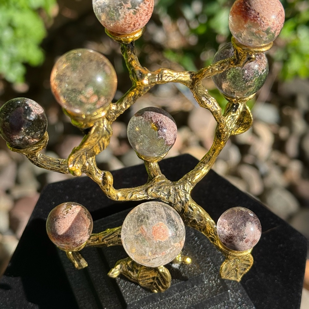 Artistic brass sphere holder with 9 garden quartz spheres. - Picture 3 of 4